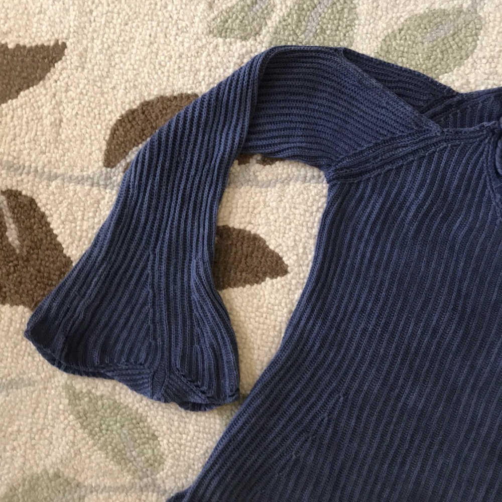Vintage Look, Shoulder Cut out Sweater - Picture 3 of 4